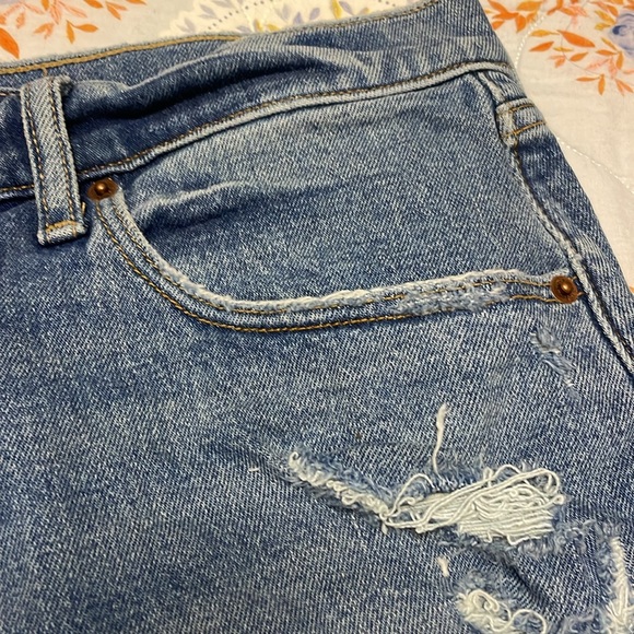 The Mom Short Mid Rise denim shorts - Picture 2 of 4